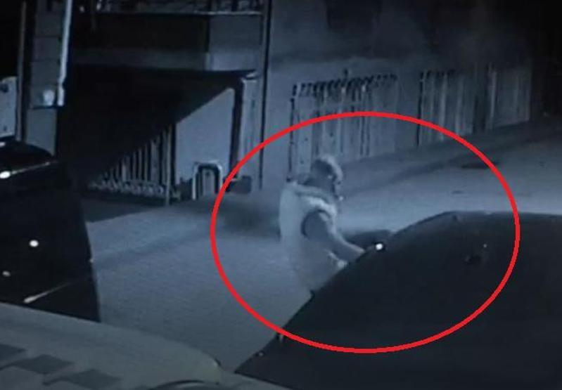 Otomobili önce tekmeledi sonra kurşun yağdırdı