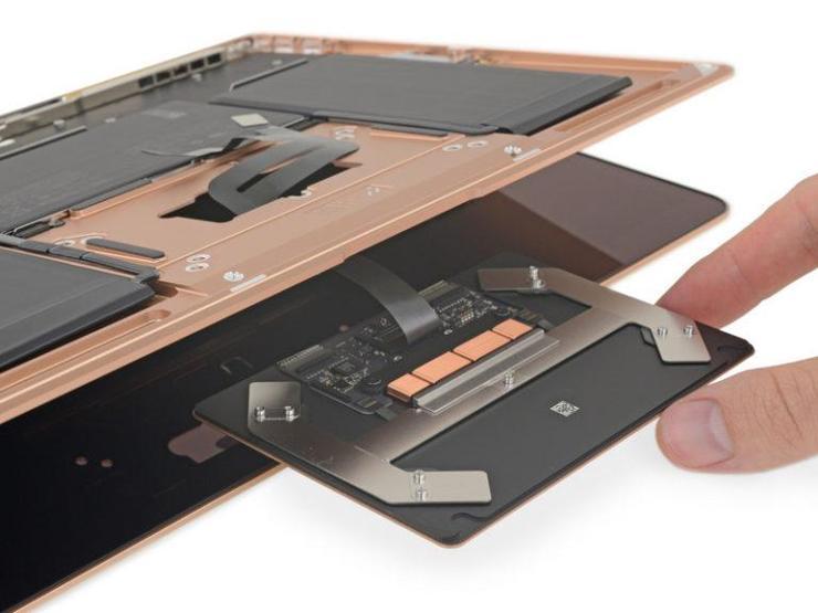 MacBook Air 2018 parçalarına ayrıldı