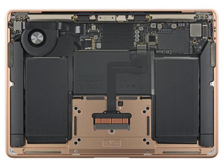 MacBook Air 2018 parçalarına ayrıldı