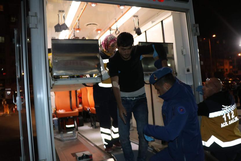 Geri Gönderme Merkezindeki 80 göçmen yemekten zehirlendi