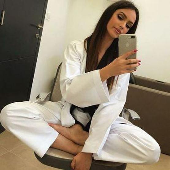 Mesleğini duyan inanamıyor Sara Damnjanovic Instagramı sallıyor