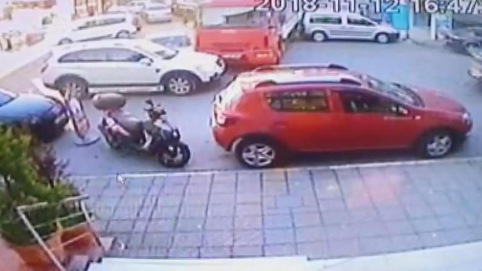 Freni boşalan kamyon dehşet saçtı: 10 araca çarptı