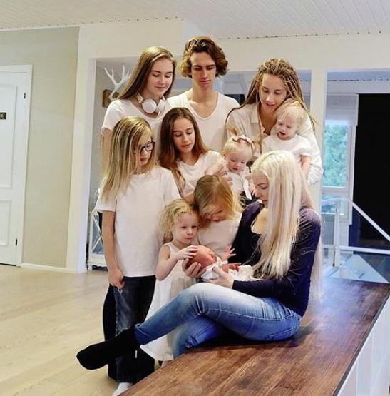 Instagramın yeni fenomeni 41 yaşındaki 10 çocuklu anne