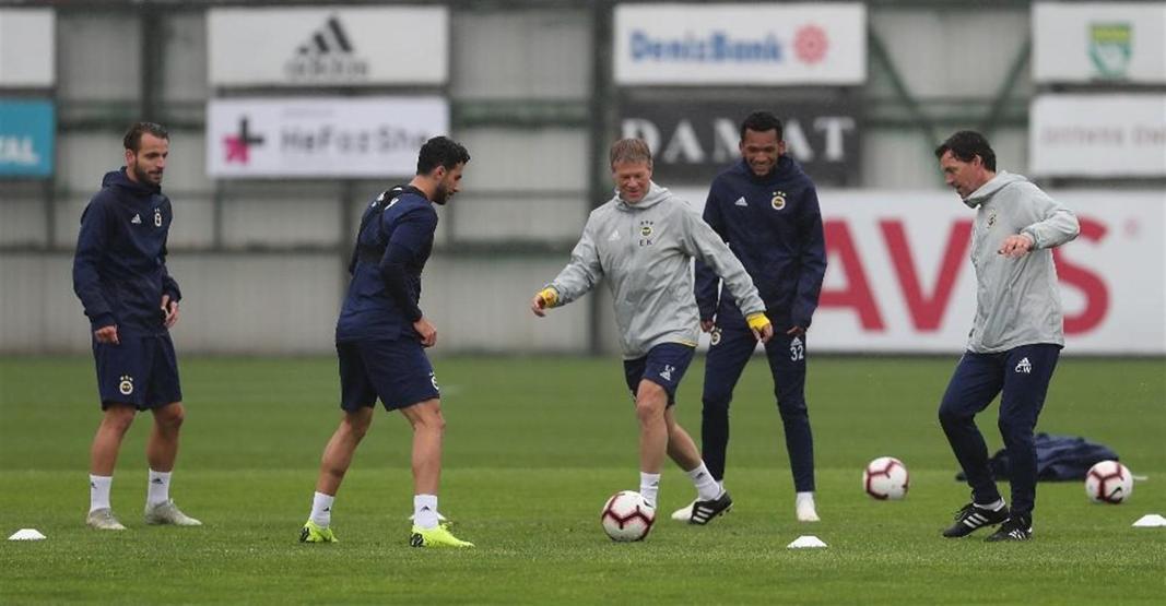 Fenerbahçeden Erwin Koeman kararı