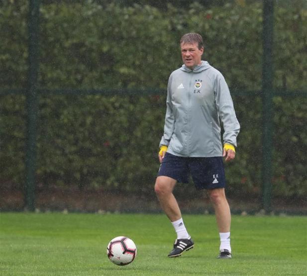 Fenerbahçeden Erwin Koeman kararı