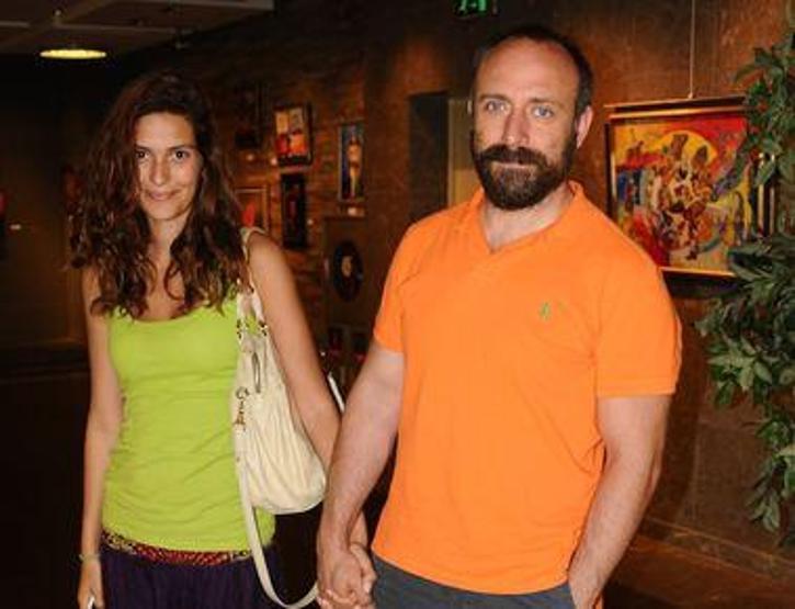 Bergüzar Korel: Kendimi sarj etmem lazım