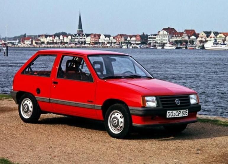 İşte efsane otomobillerin 30 yıl önceki modelleri