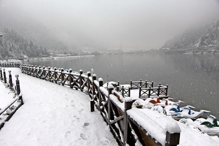 Uzungölden kar manzaraları