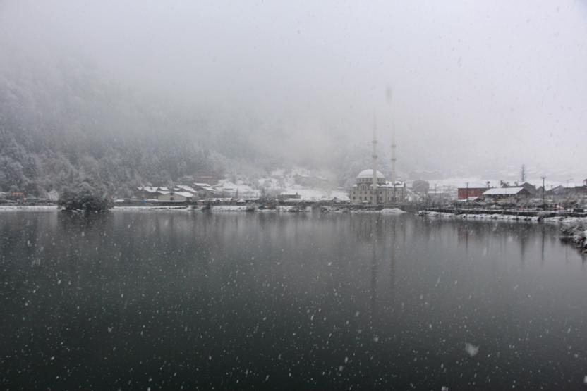 Uzungölden kar manzaraları