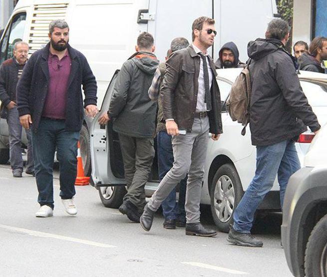 Kıvanç Tatlıtuğun başrol oynadığı dizinin çekimlerinde gergin anlar