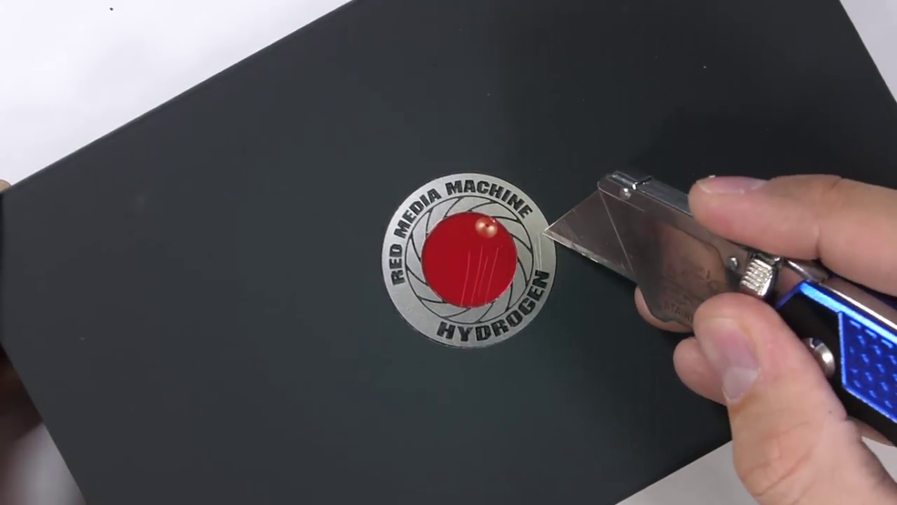 Red Hydrogen Oneın ekranı yanmıyor kendi kendini tamir ediyor