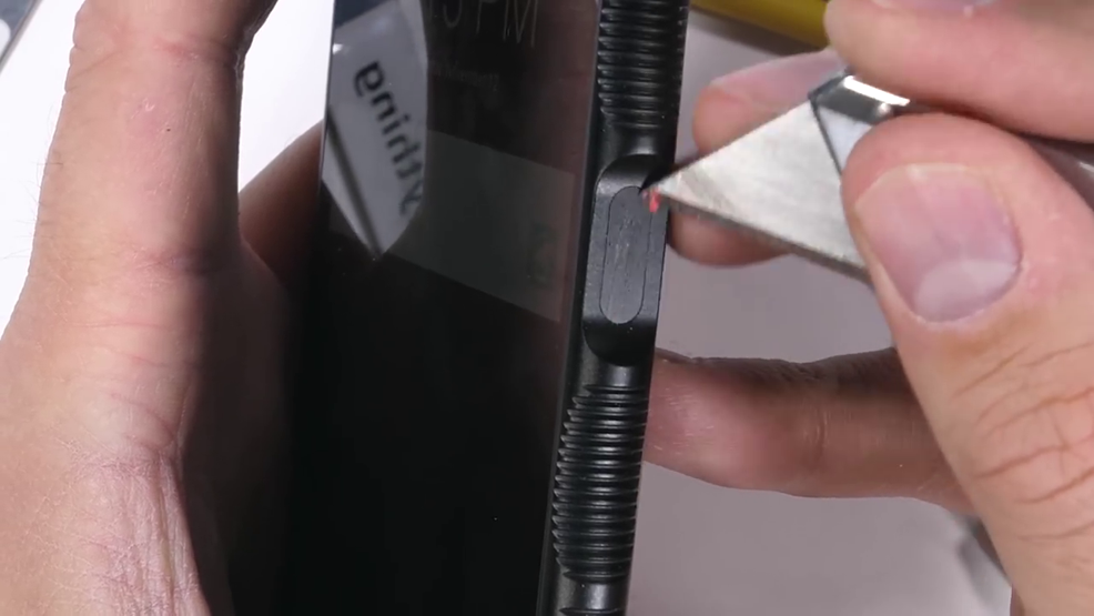 Red Hydrogen Oneın ekranı yanmıyor kendi kendini tamir ediyor