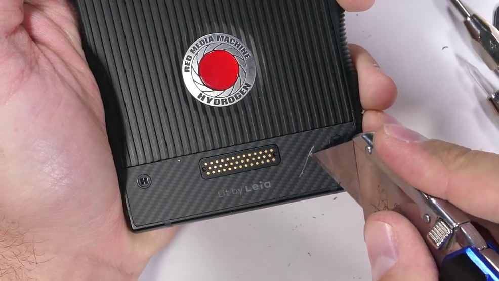 Red Hydrogen Oneın ekranı yanmıyor kendi kendini tamir ediyor
