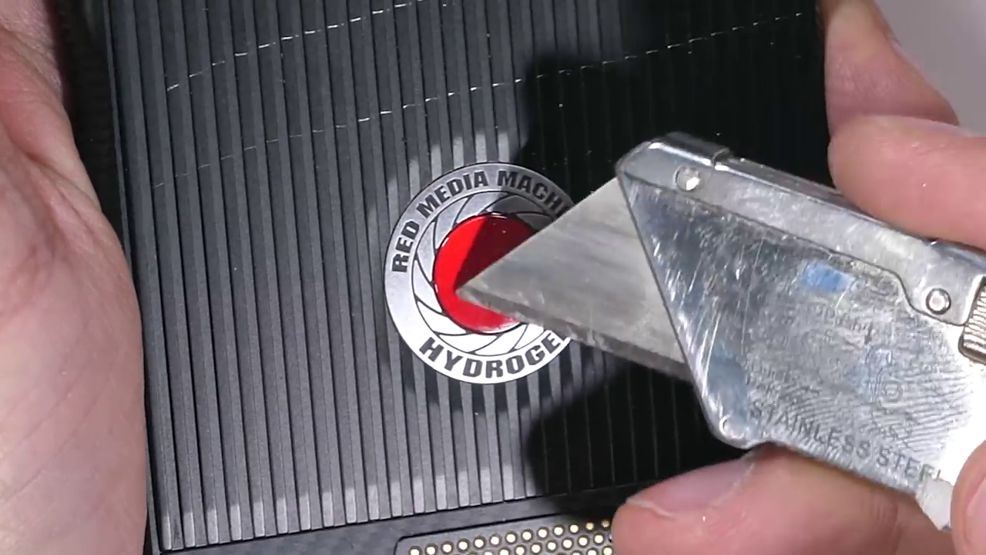 Red Hydrogen Oneın ekranı yanmıyor kendi kendini tamir ediyor