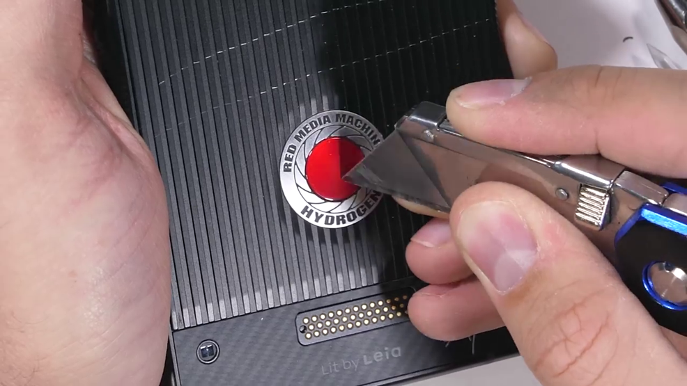 Red Hydrogen Oneın ekranı yanmıyor kendi kendini tamir ediyor