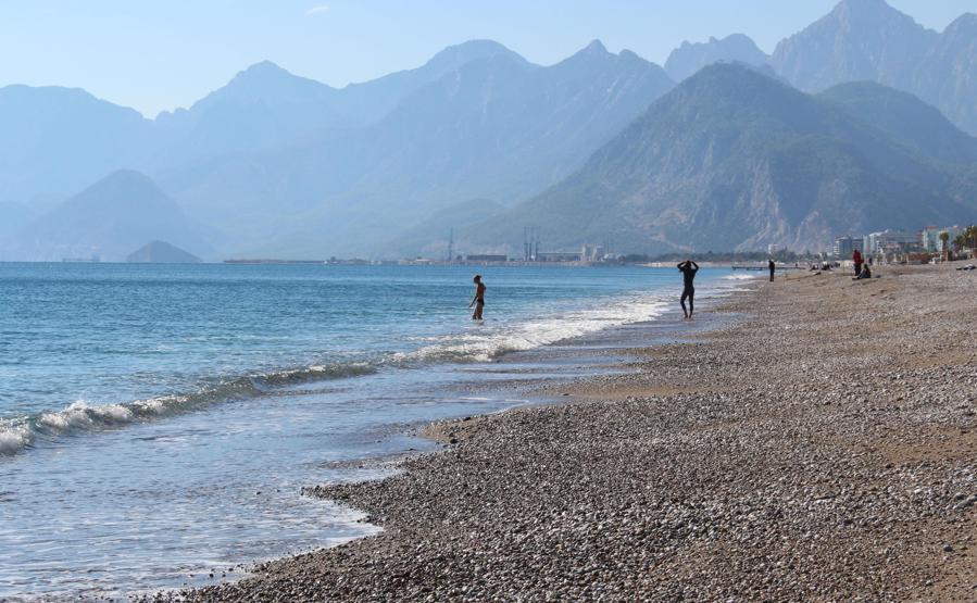 Antalyada kasımın ortasında deniz keyfi