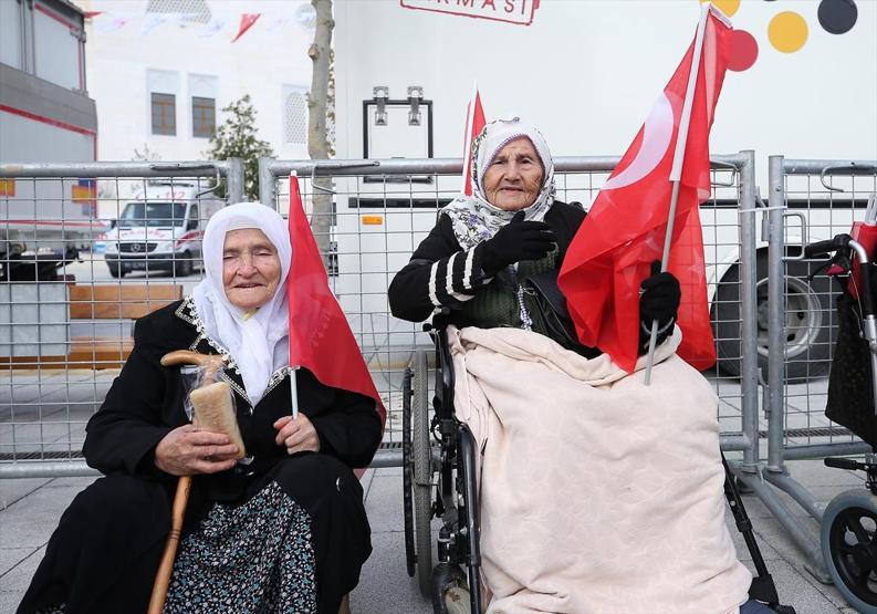 İstanbulun yeni millet bahçeleri açılış töreninden kareler