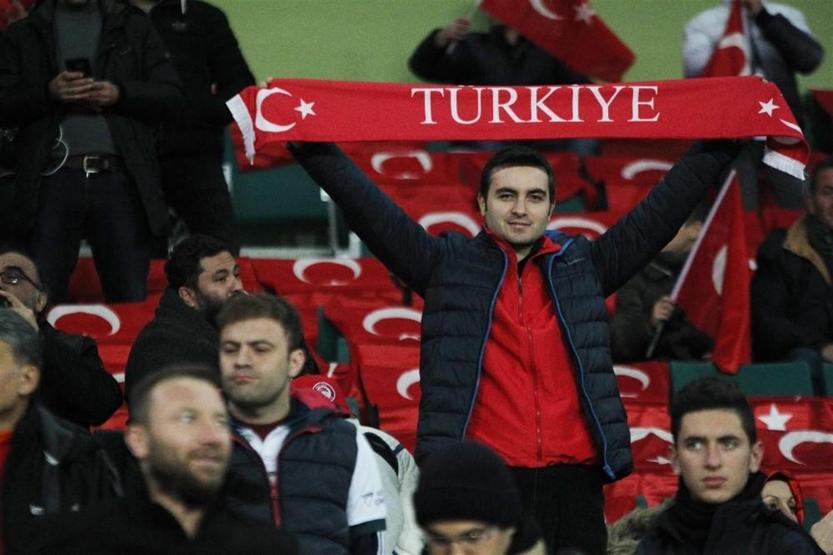 Demirören ailesinden Milli Takıma destek