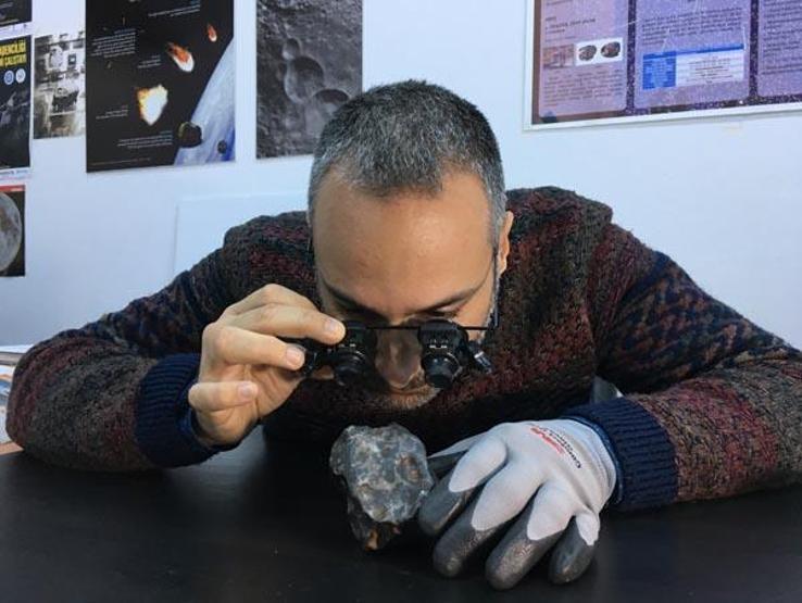 Gök taşının bir gramı bile 2 milyar dolar ediyor