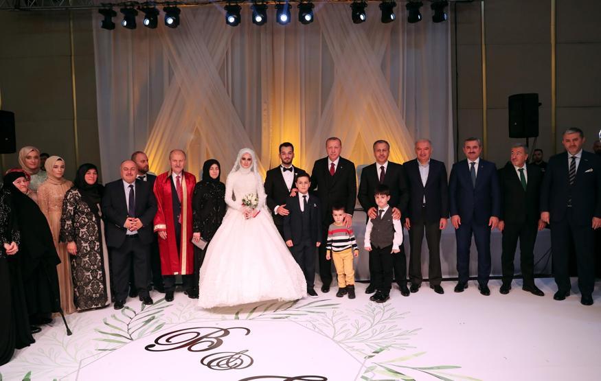 Cumhurbaşkanı Erdoğan nikah şahidi oldu