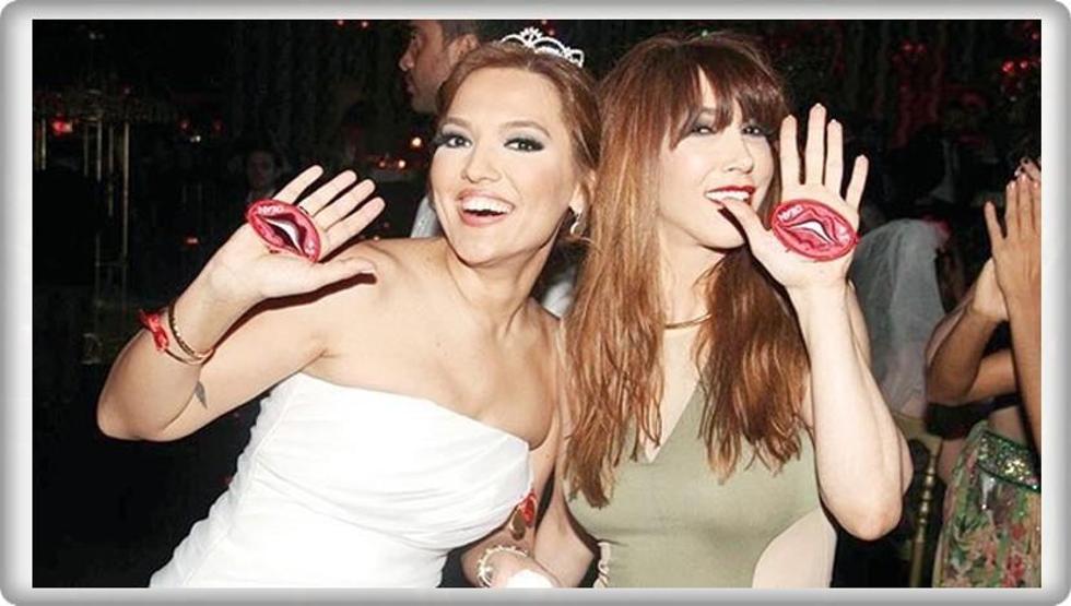 Hande Yener ve Demet Akalından sürpriz karar
