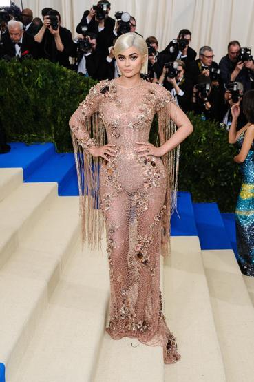 Kylie Jennerdan kafaları karıştıran paylaşım