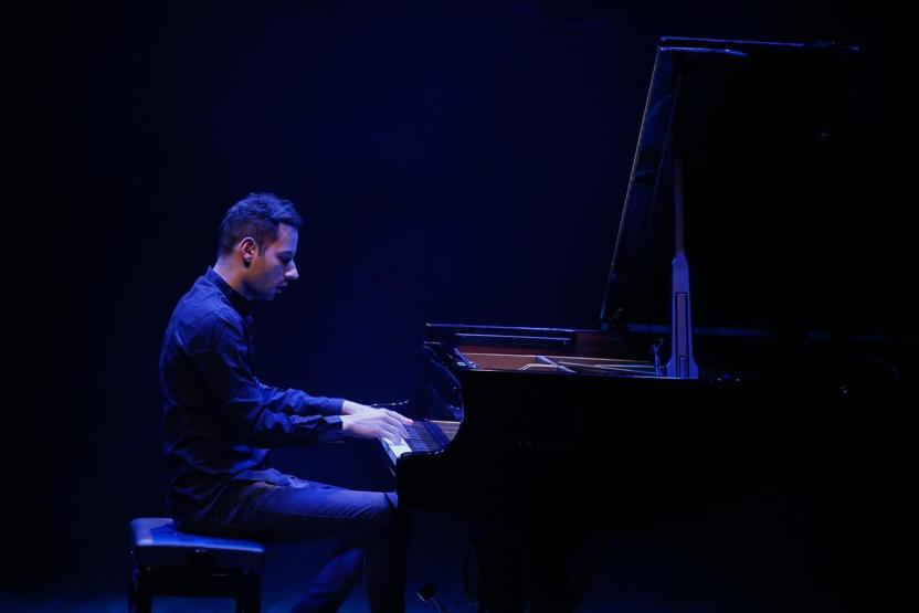 Dünyanın en hızlı piyanisti Peter Bence İzmirde