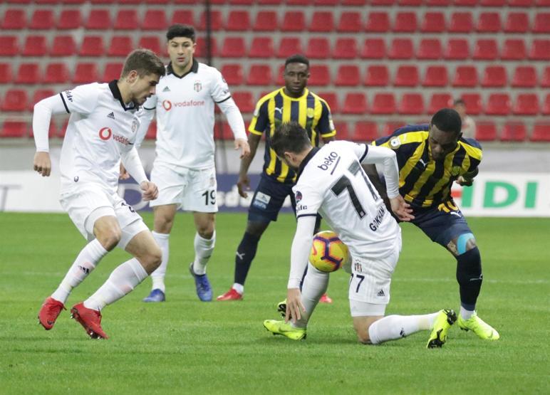 Beşiktaş 4 golle kendine geldi