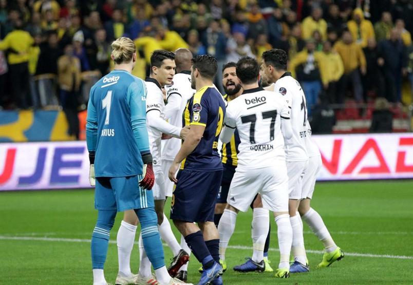 Beşiktaş 4 golle kendine geldi