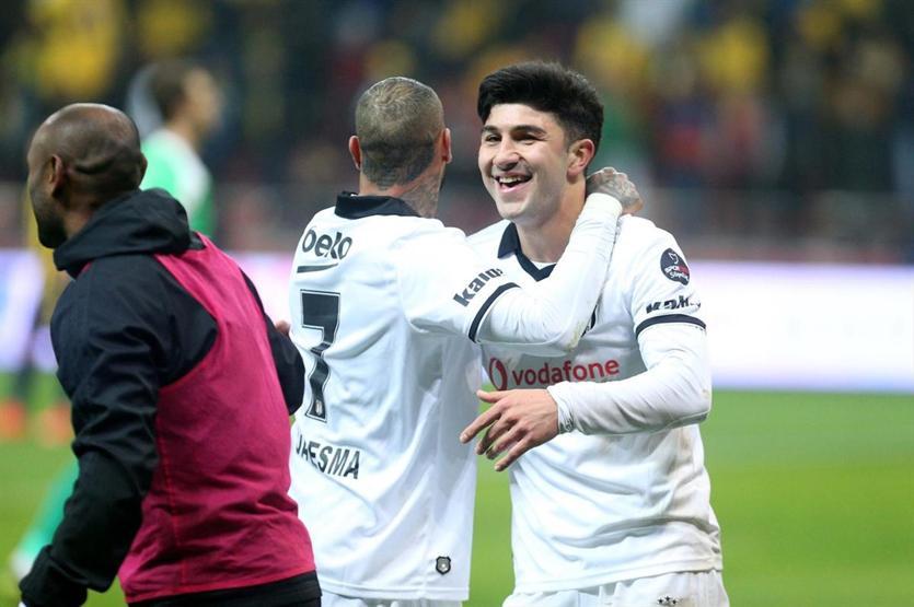 Beşiktaş 4 golle kendine geldi