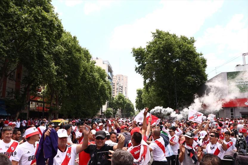 River Plate - Boca Juniors finali olaylar nedeniyle ertelendi