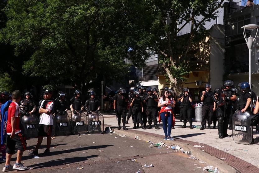 River Plate - Boca Juniors finali olaylar nedeniyle ertelendi