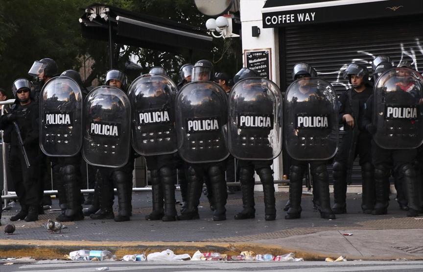 River Plate - Boca Juniors finali olaylar nedeniyle ertelendi