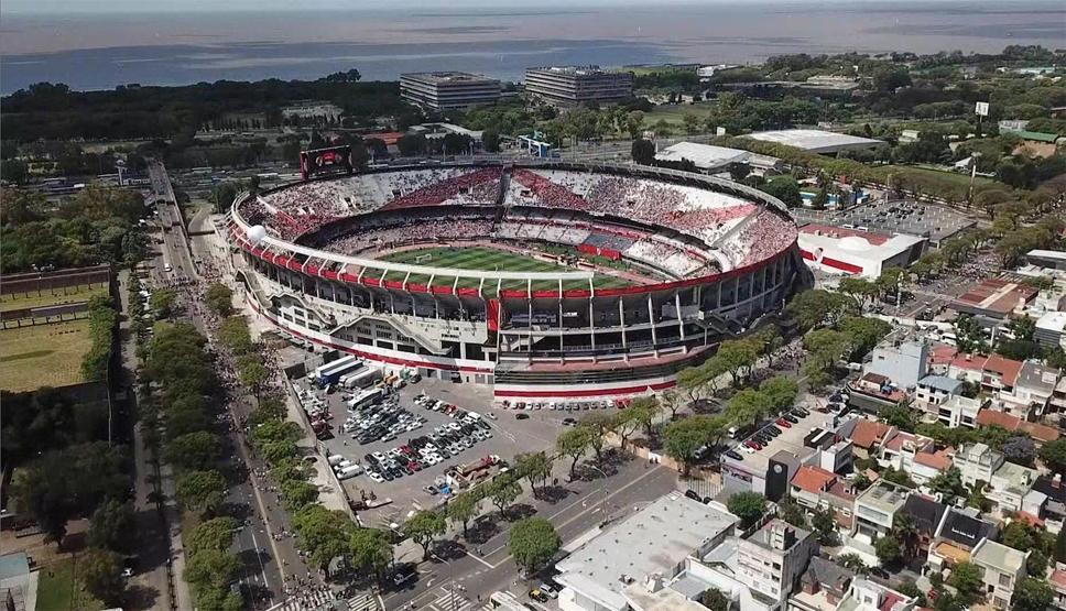 River Plate - Boca Juniors finali olaylar nedeniyle ertelendi