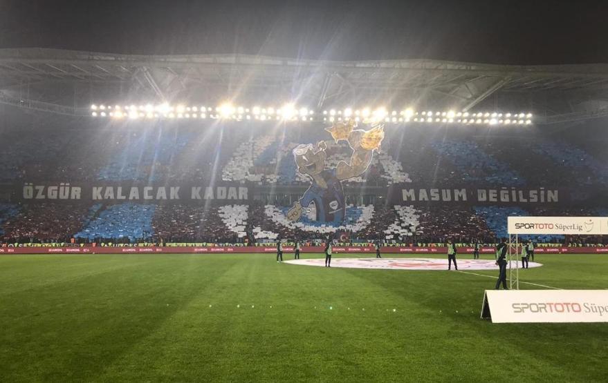 Trabzonspordan Fenerbahçeye özel koreografi