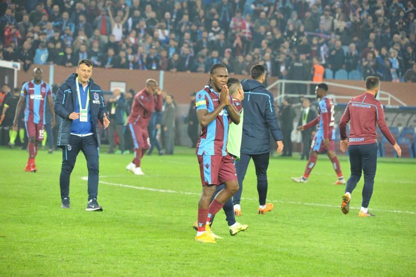 Herkes sevinirken o üzüldü
