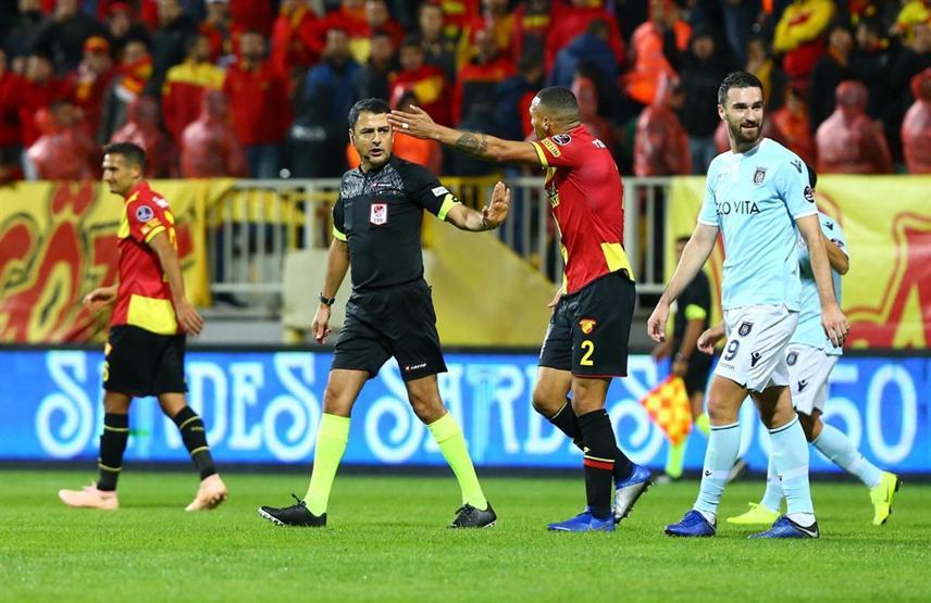 Başakşehir farkı açıyor