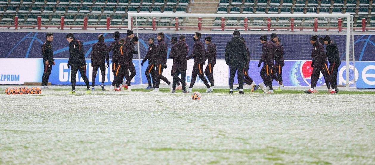 Galatasaraylı futbolcuların soğukla imtihanı