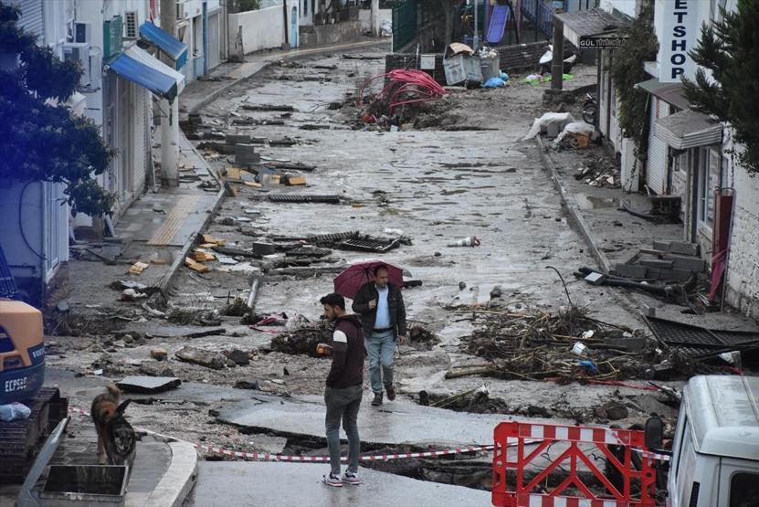 Bodrumda selin yaraları sarılıyor
