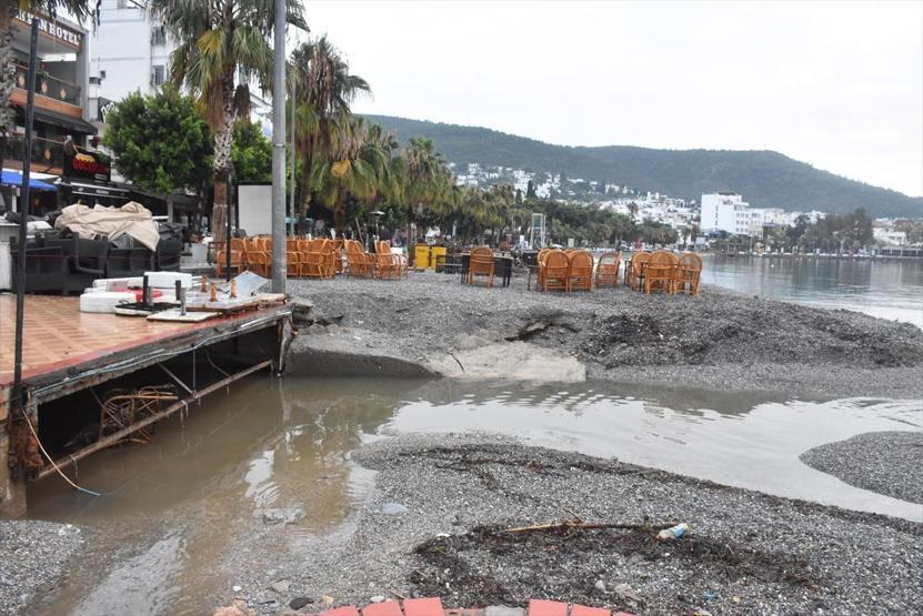 Bodrumda selin yaraları sarılıyor