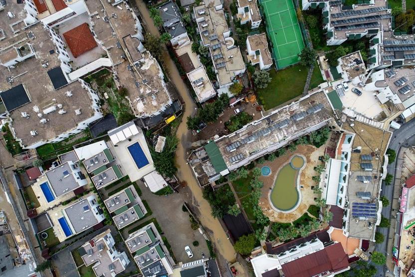 Bodrumda selin yaraları sarılıyor