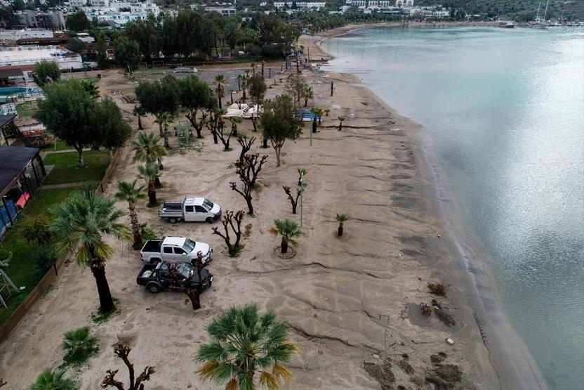 Bodrumda selin yaraları sarılıyor