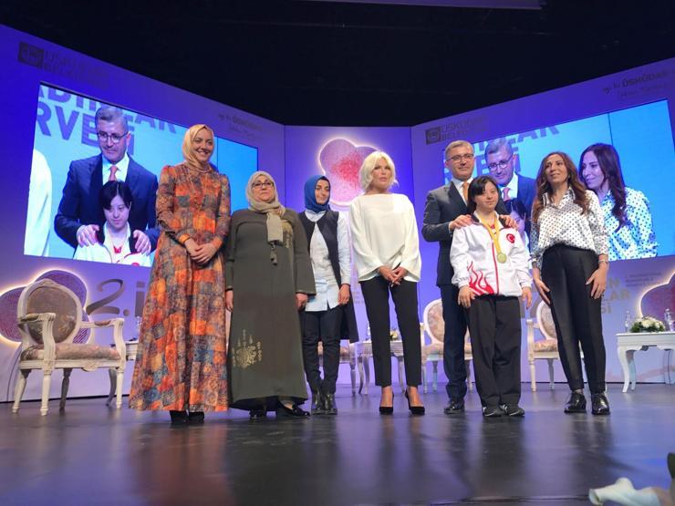 İsveçte Yılın Kahramanı seçilen Fatma teyze konuştu: Seçimi kaybettirdim