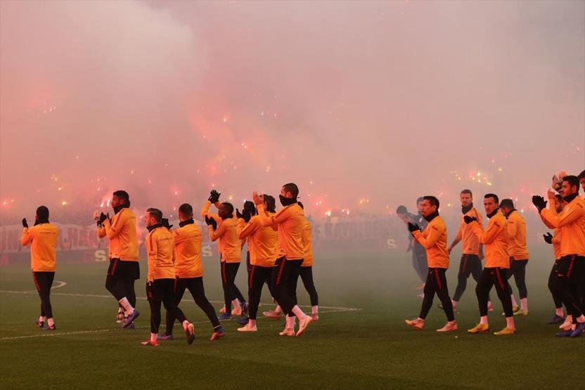 Galatasaray antrenmanını 40 bin 541 taraftar izledi