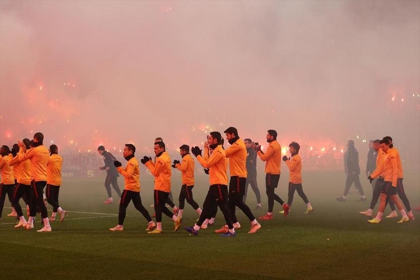 Galatasaray antrenmanını 40 bin 541 taraftar izledi
