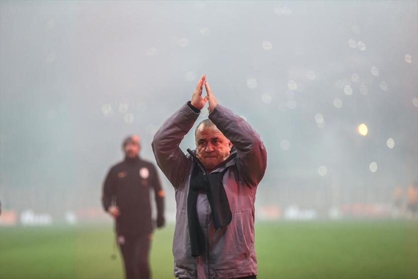Galatasaray antrenmanını 40 bin 541 taraftar izledi