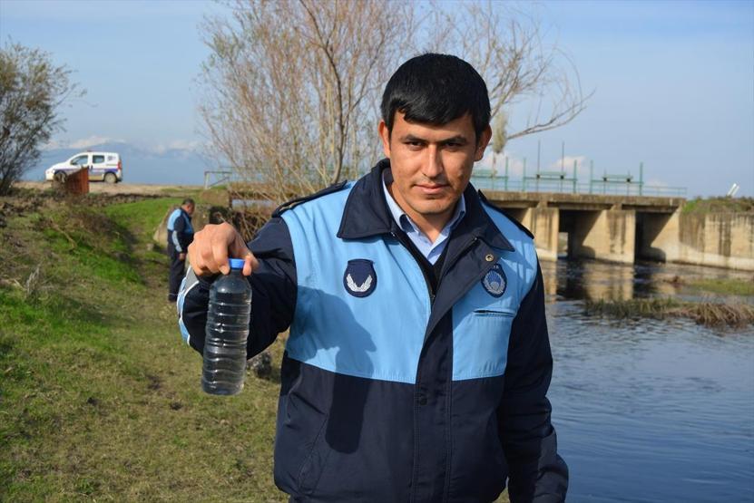 Gaziantepteki Karasu Çayı renk değiştirdi