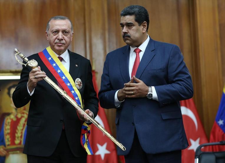Cumhurbaşkanı Erdoğana El Libertador nişanı