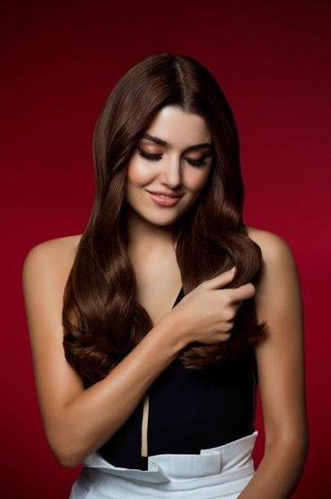 Hande Erçel bazlama suratı affetmedi