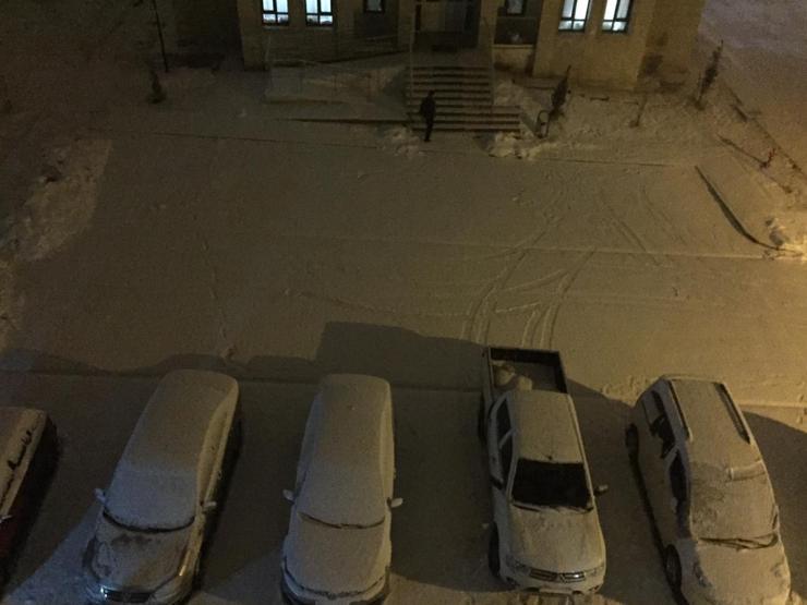 Doğu Anadolu kara teslim oldu